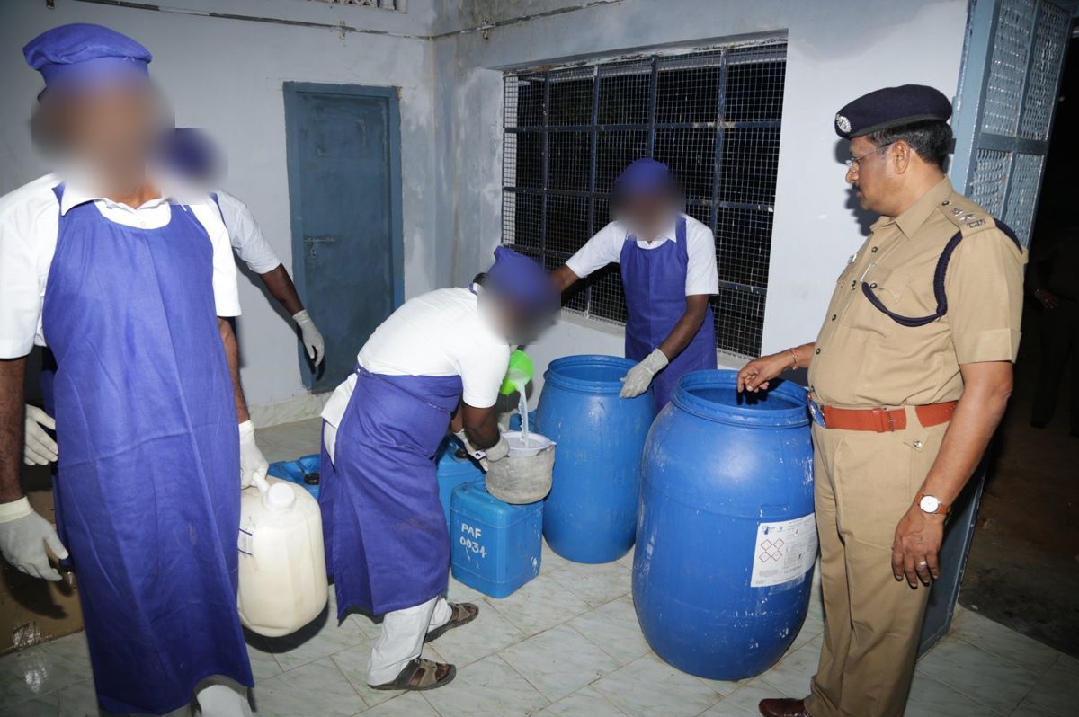 Phenyl making unit
